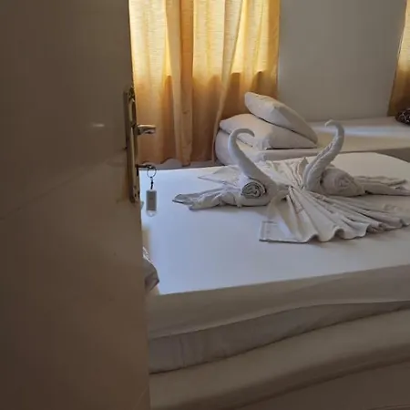 Center Elite Hotel *