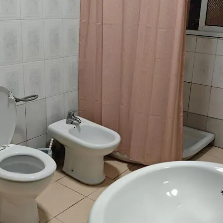 Center Elite Szálloda Tirana